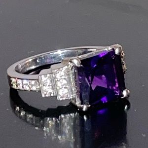 Amethyst Colored Ring. Size 5.5. STUNNING!